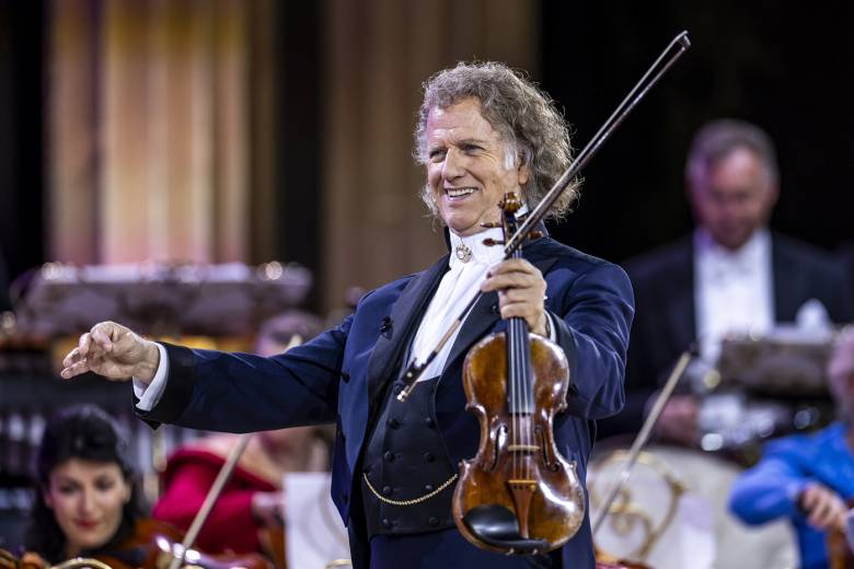 Сцена от STROYRENT за концерта на Andre Rieu | София2026